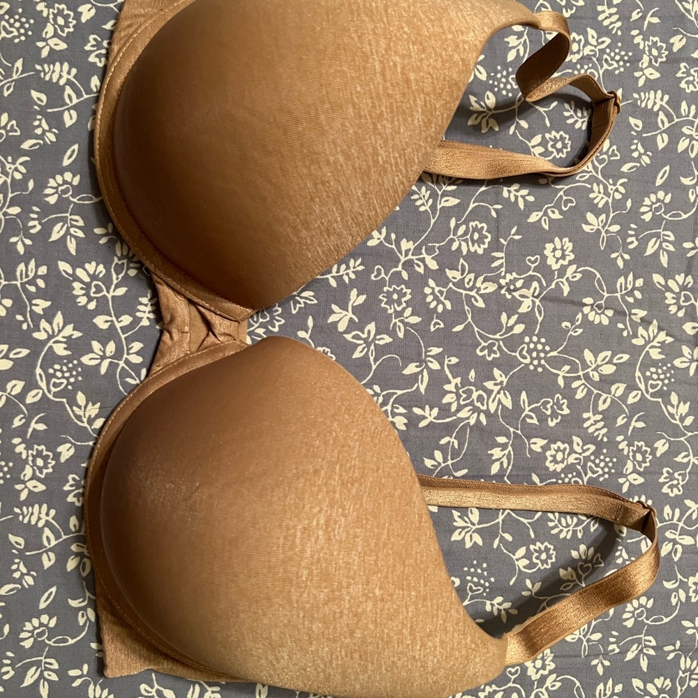 NWOT Victoria's Secret Nude Tan Perfect Shape Underwire Back Closure Stretch Bra